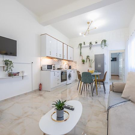 Modern Apartment 200M From Acropolis 100Mbps Netflix เอเธนส์ ภายนอก รูปภาพ