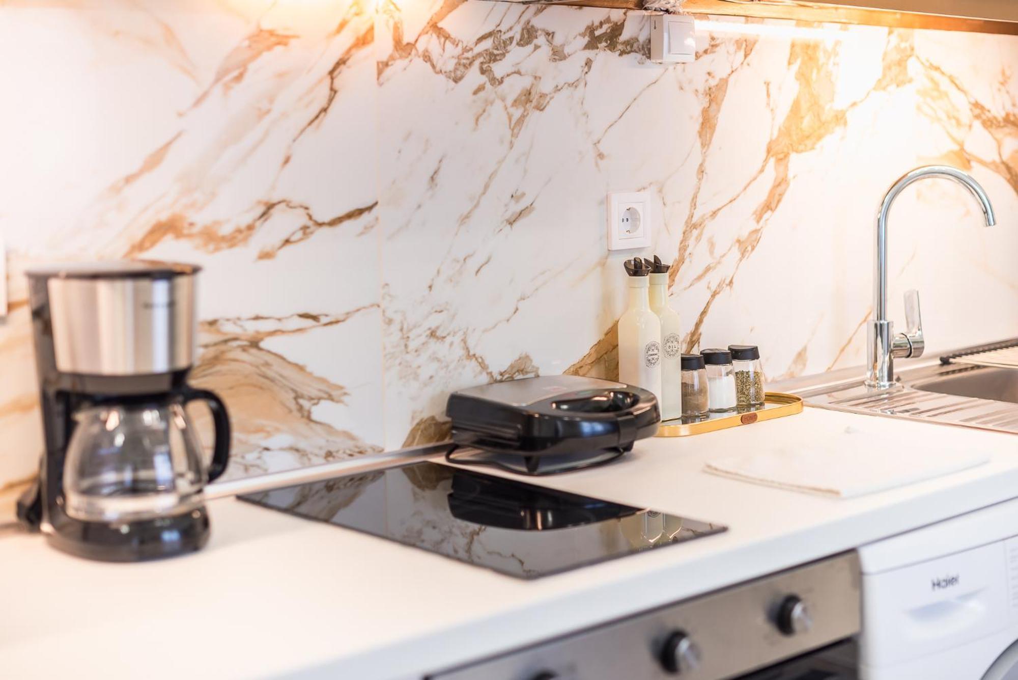 Modern Apartment 200M From Acropolis 100Mbps Netflix เอเธนส์ ภายนอก รูปภาพ